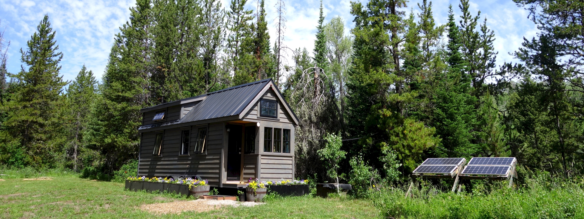 Off-grid, Grid-tied or Hybrid: Which Option Is Best for You?